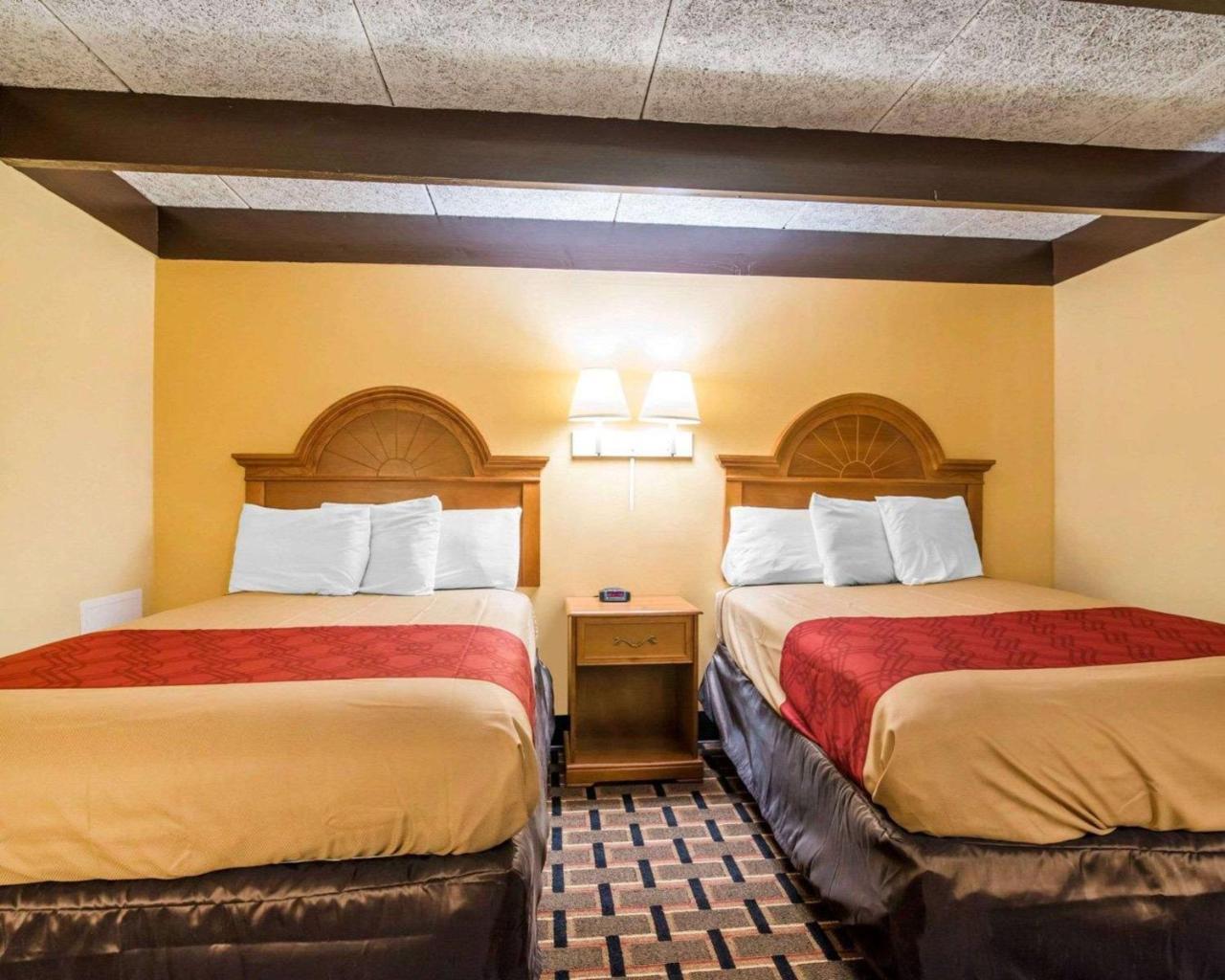 Econo Lodge New Paltz Exterior foto
